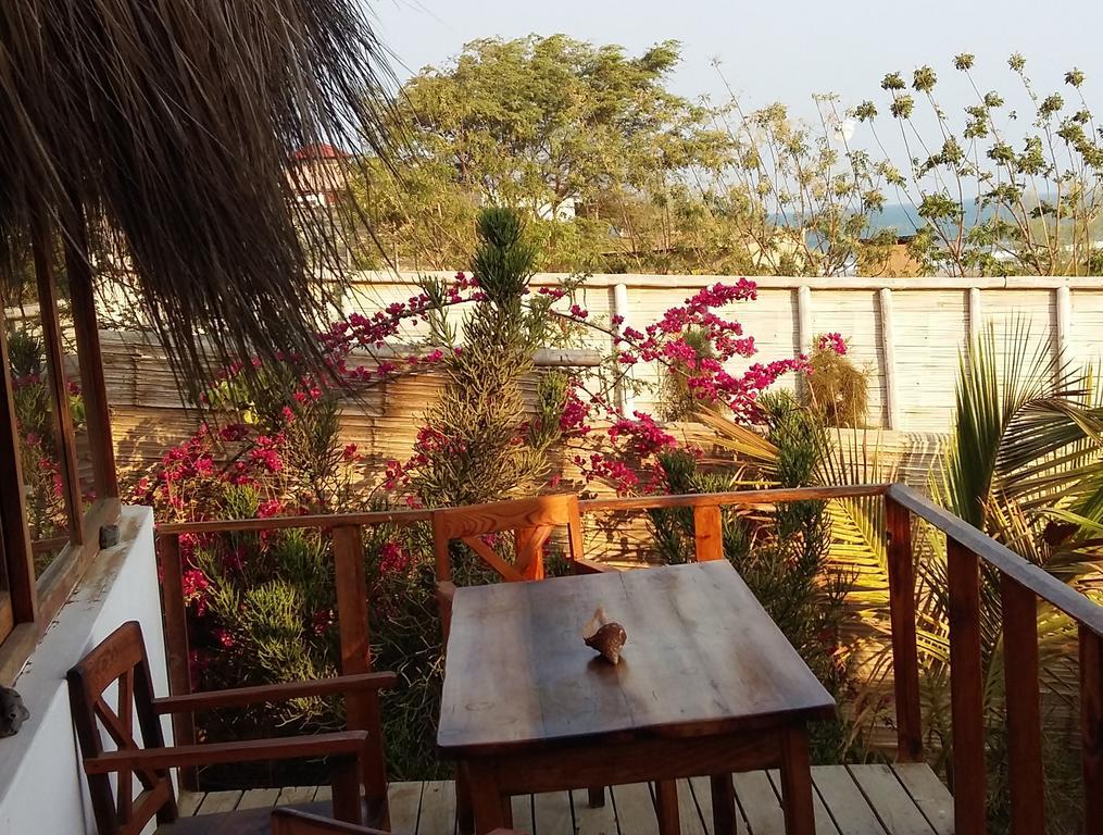 Lapa Lapa Lobitos Bungalows Hotell Exteriör bild